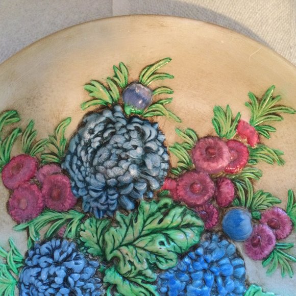 Vintage large Plate 3D relief wall art hand painted flowers 14.5" heavy signed - Picture 2 of 7
